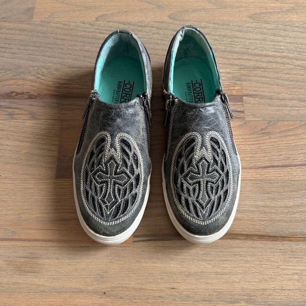Corral Wings and Cross Gray Leather Sneaker E1552