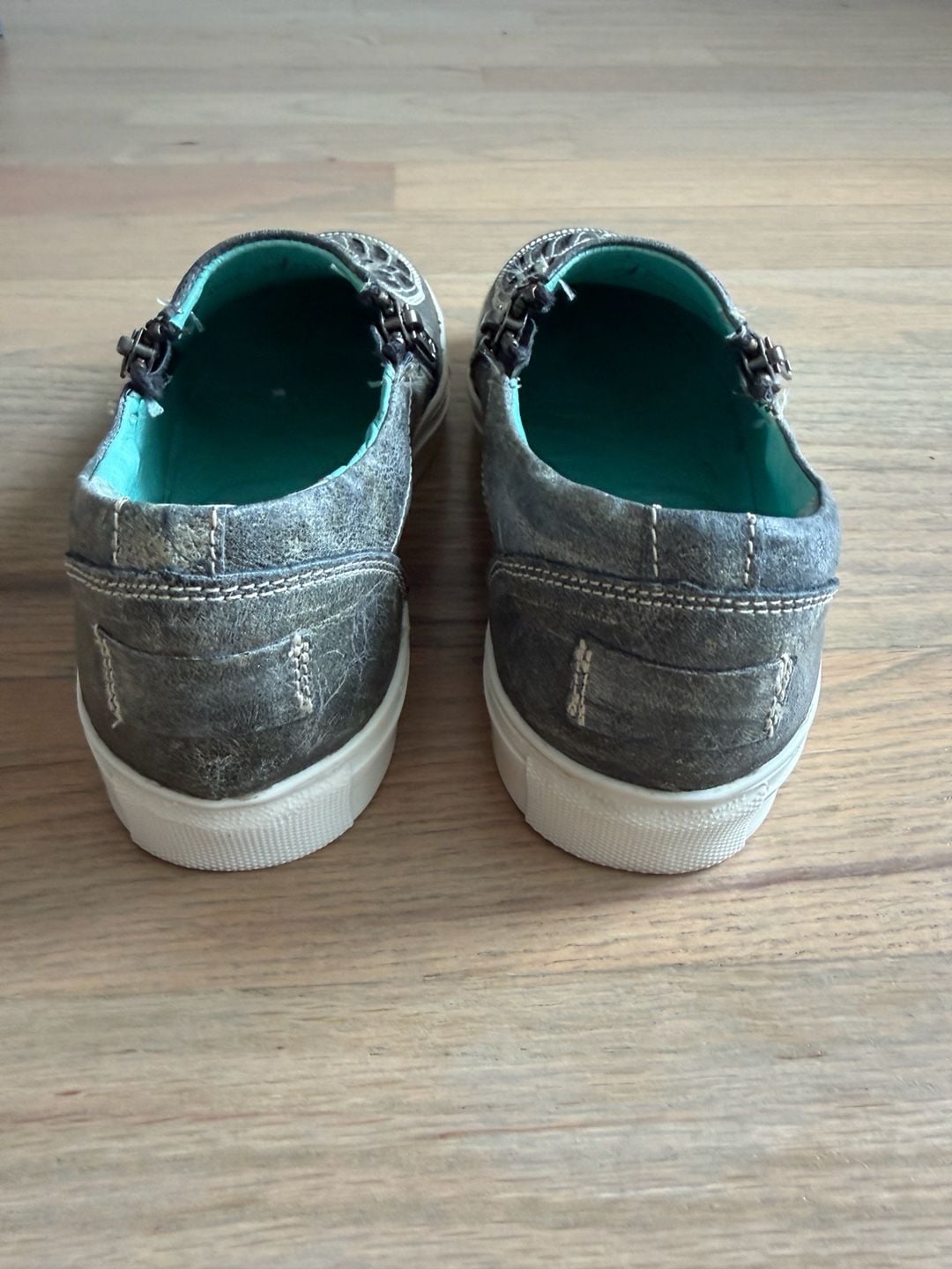 Corral Wings and Cross Gray Leather Sneaker E1552 6