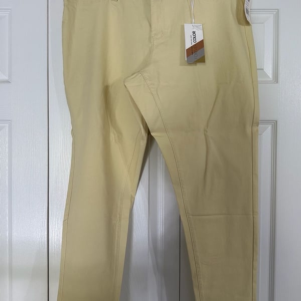 YMI Skinny Jeans Size 3X Banana Cream Forever Color