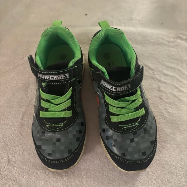 Minecraft Athletic Sneakers Size 12 Black Green Pixel