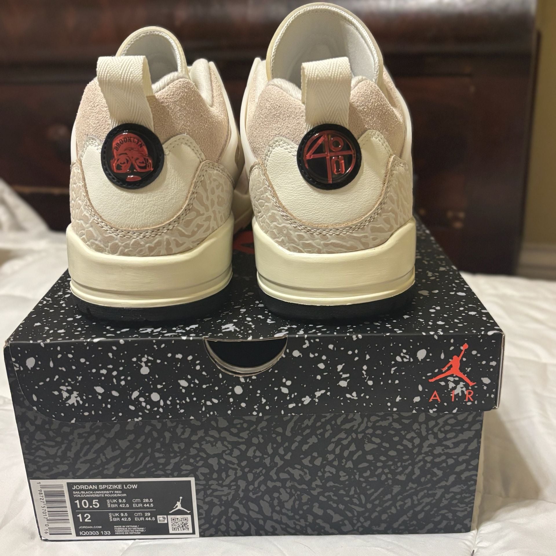 Jordan Spizike Low Size 10.5 Sail, Black & University Red. 12