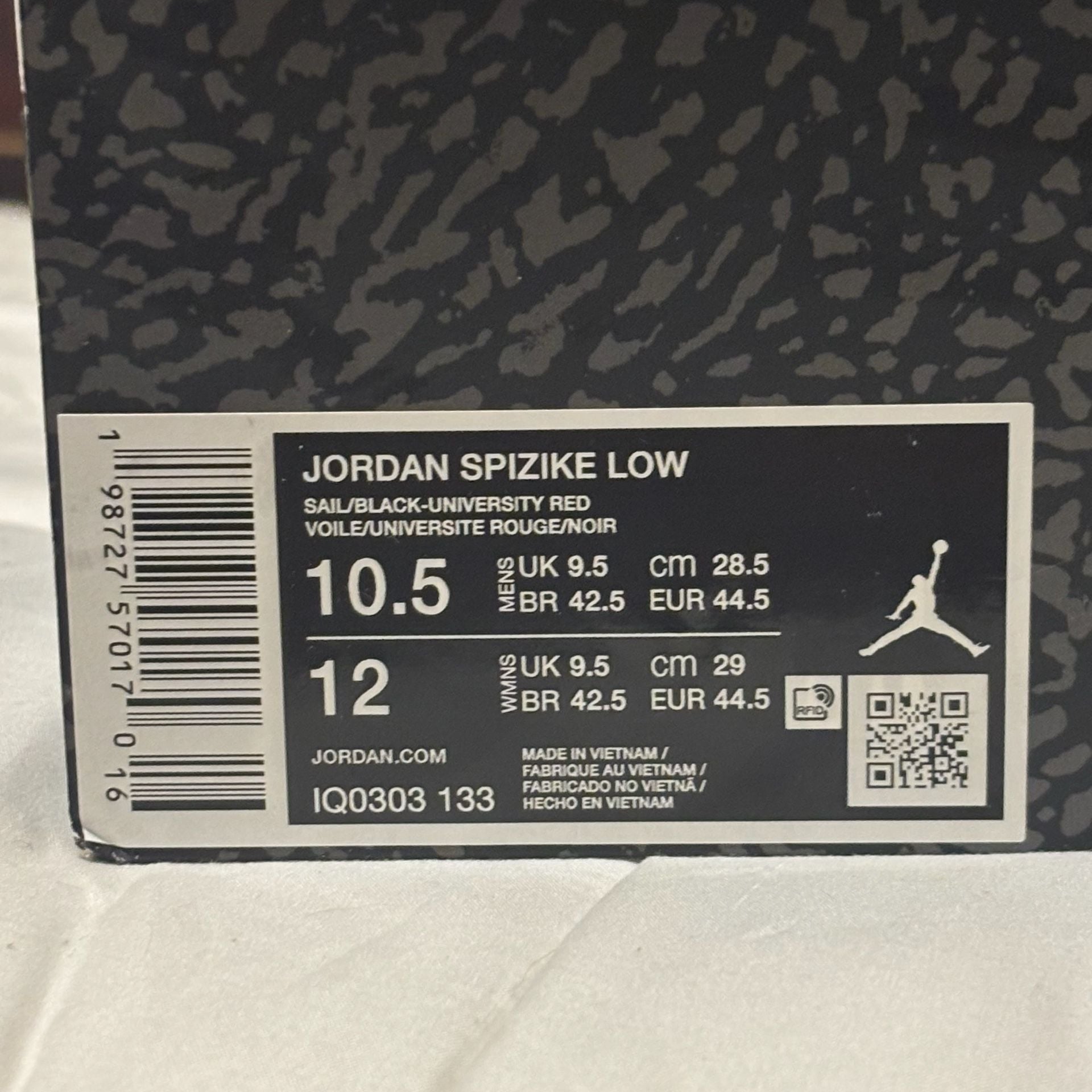 Jordan Spizike Low Size 10.5 Sail, Black & University Red. 15