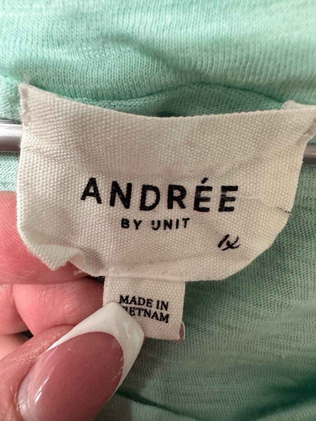 Andree By Unit V-Neck Raw Hem Short Sleeve T-Shirt Size 1X Mint Green 3