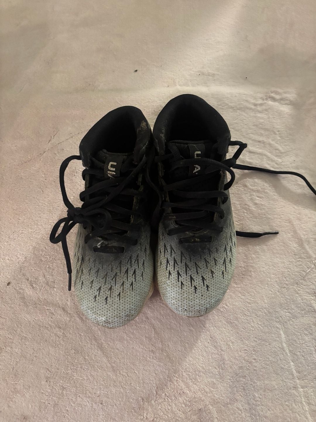 Under Armour Boys Spotlight Franchise 4 Wide, 2