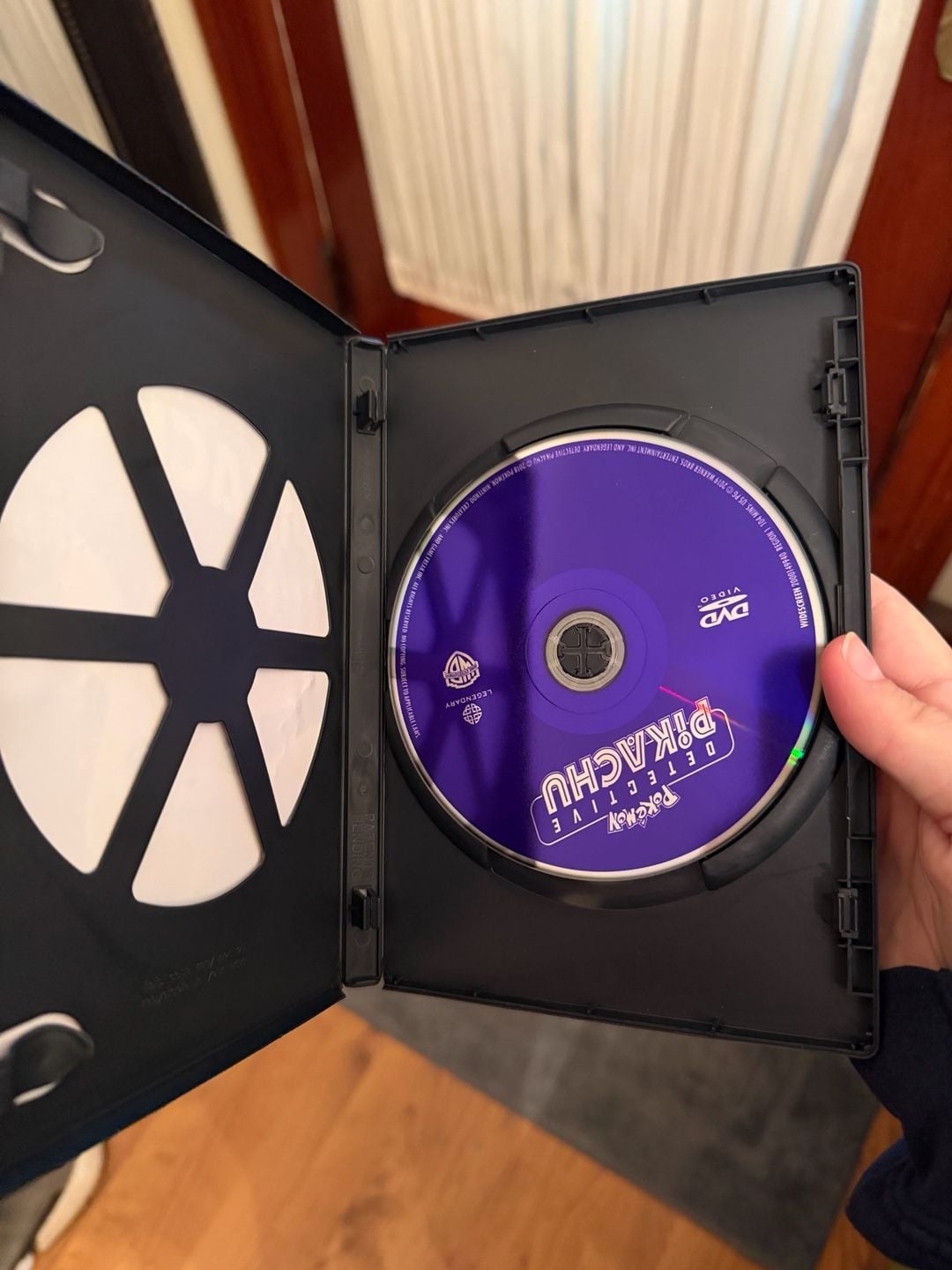 Pokemon Detective Pikachu DVD Movie 2019 Ryan Reynolds Justice Smith 3