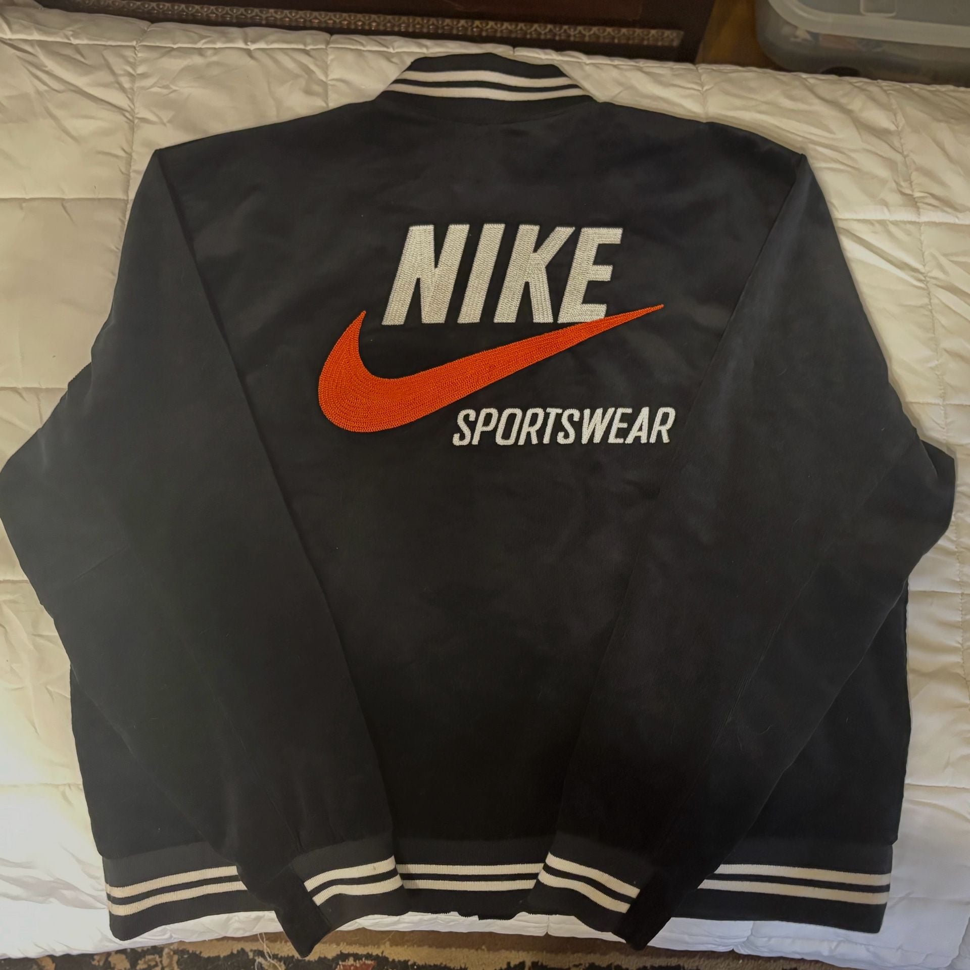 Nike NSW Trend Bomber Jacket Size XL Black Corduroy Varsity 2