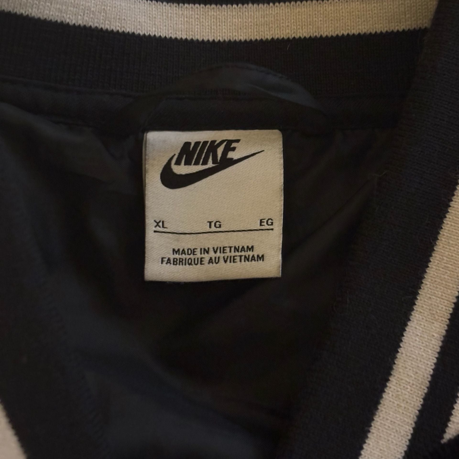 Nike NSW Trend Bomber Jacket Size XL Black Corduroy Varsity 7