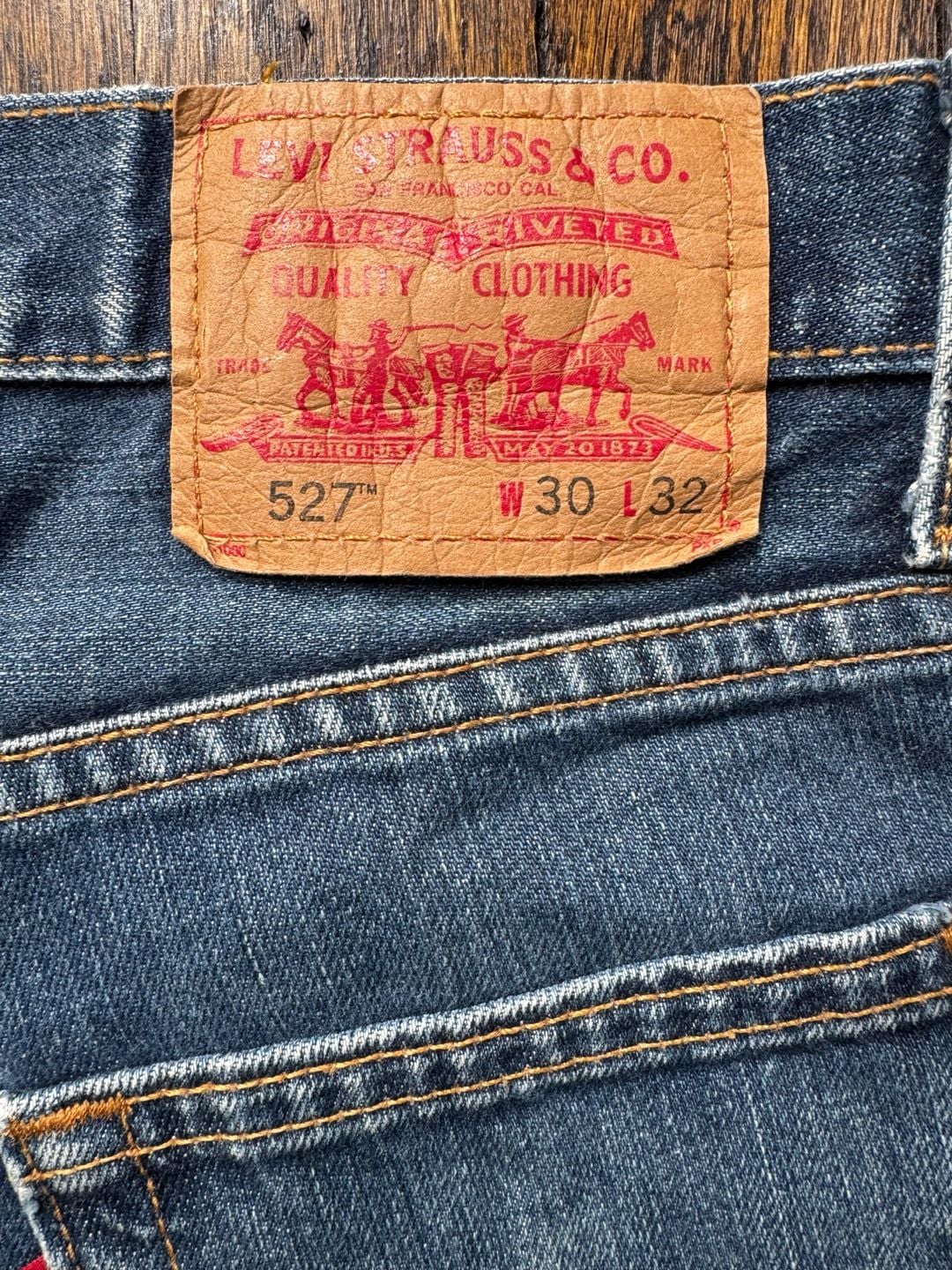 VINTAGE ‘00s Y2K Levi's 527 31x30.25 LOW BOOTCUT BLUE JEANS DENIM DISTRESSED HEM 8