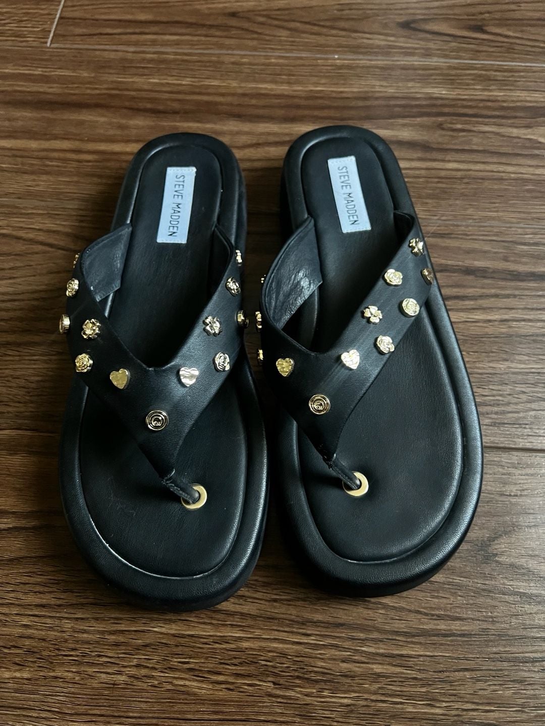 Steve Madden Size 9M Black Studded Flatform Sandals 2