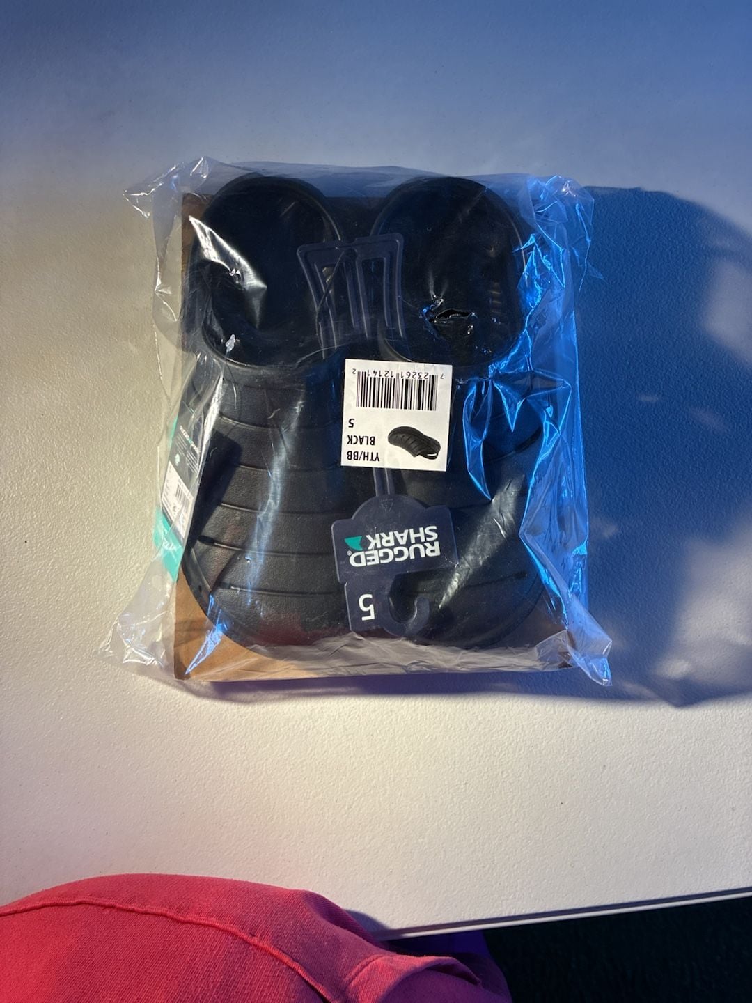 Rugged Shark Clogs Size 5 Black Youth 1