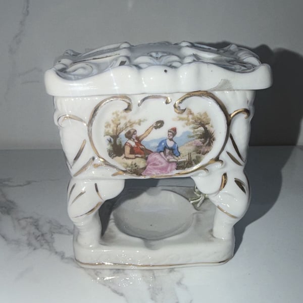 Vintage Victorian Style Footed Cigarette Box With Couple 