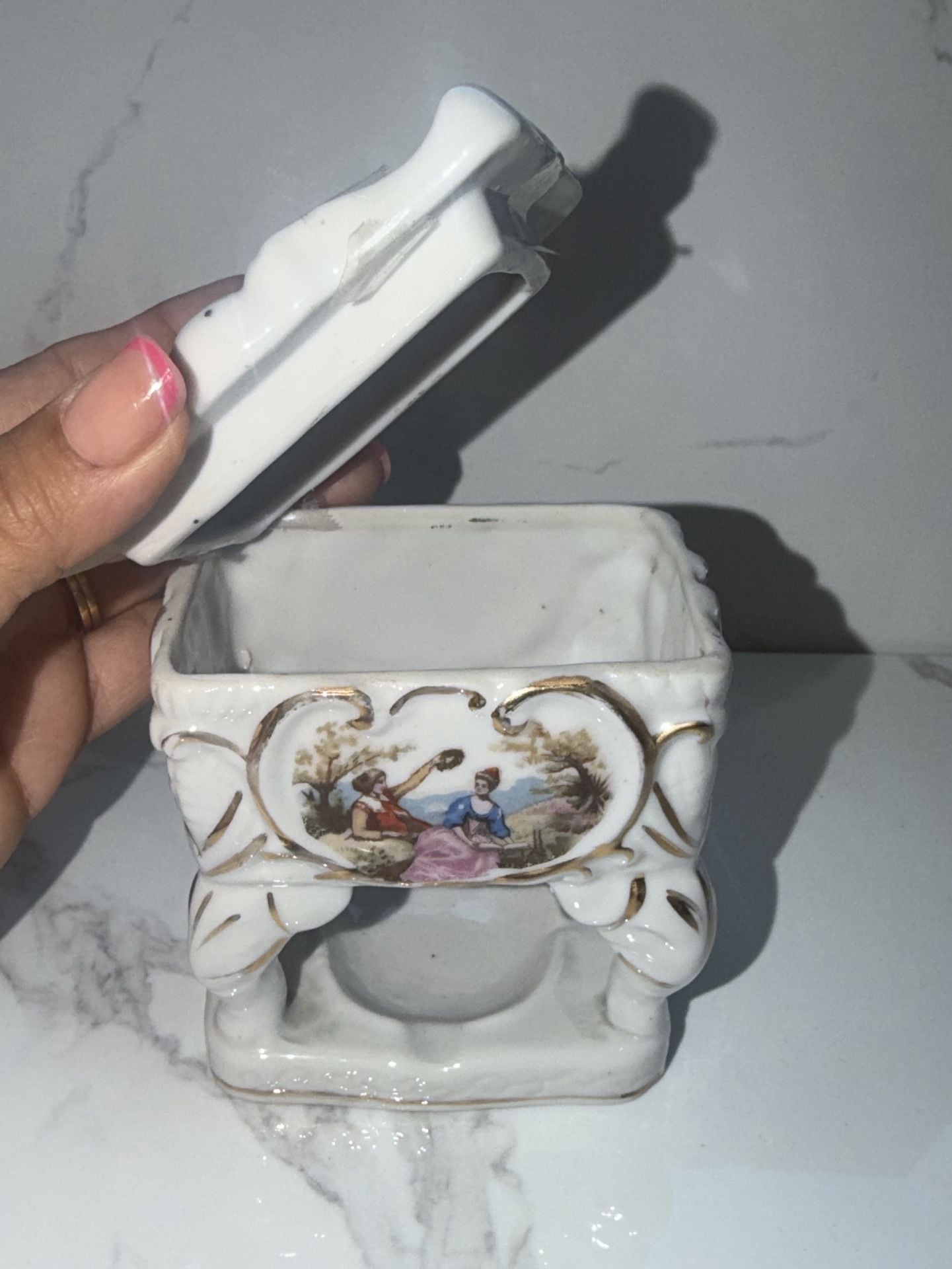 Vintage Victorian Style Footed Cigarette Box With Couple 2