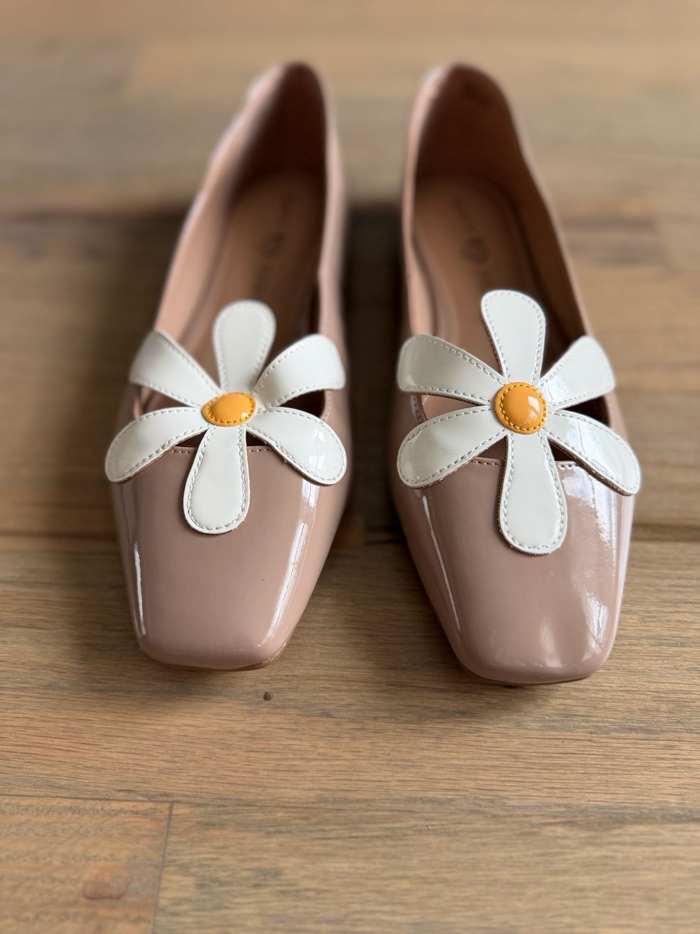 Katy Perry Evie Daisy Flats Patent Leather Pink White 3