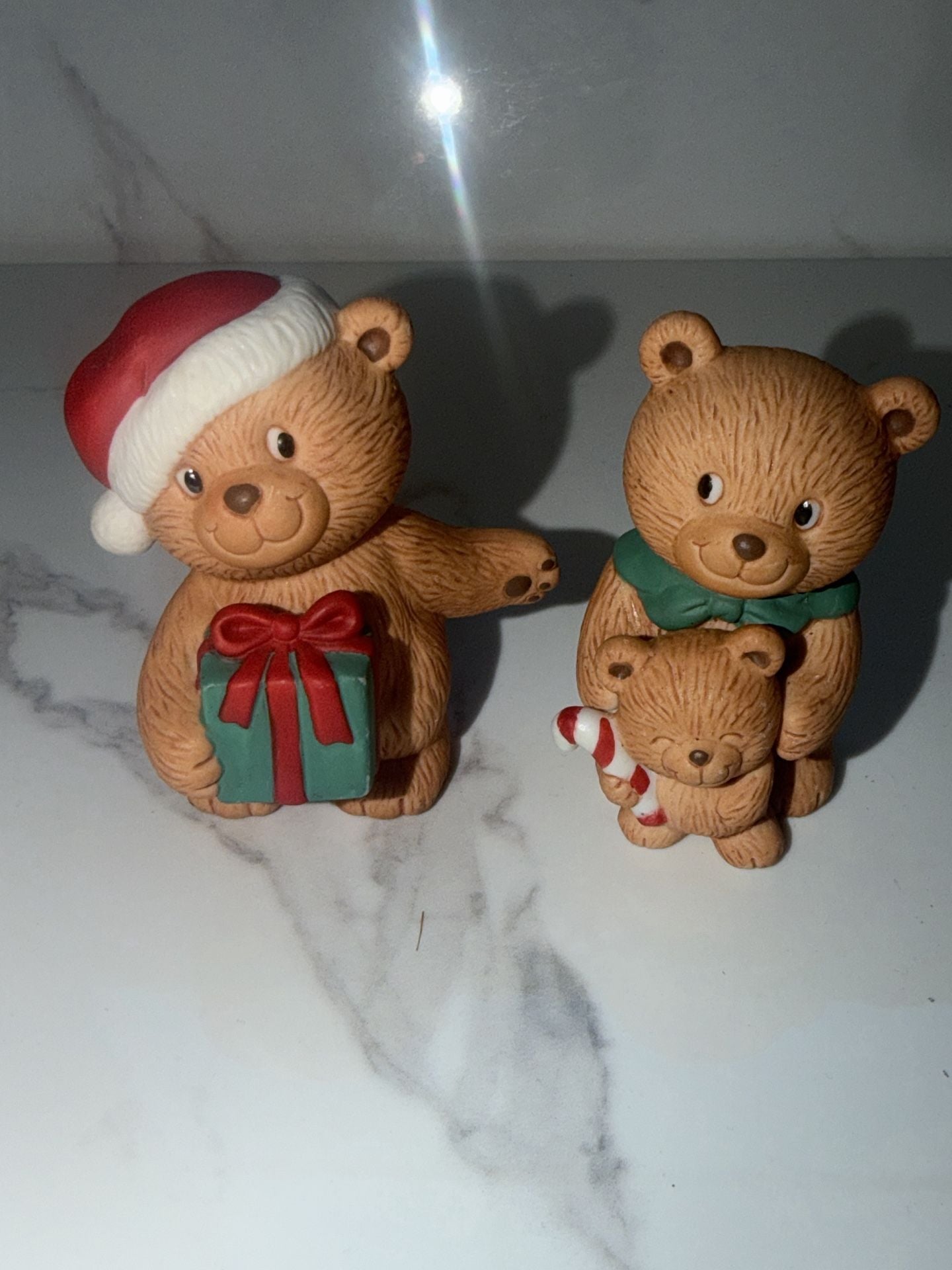 Avon Holiday Hugs Porcelain Bear Set 2