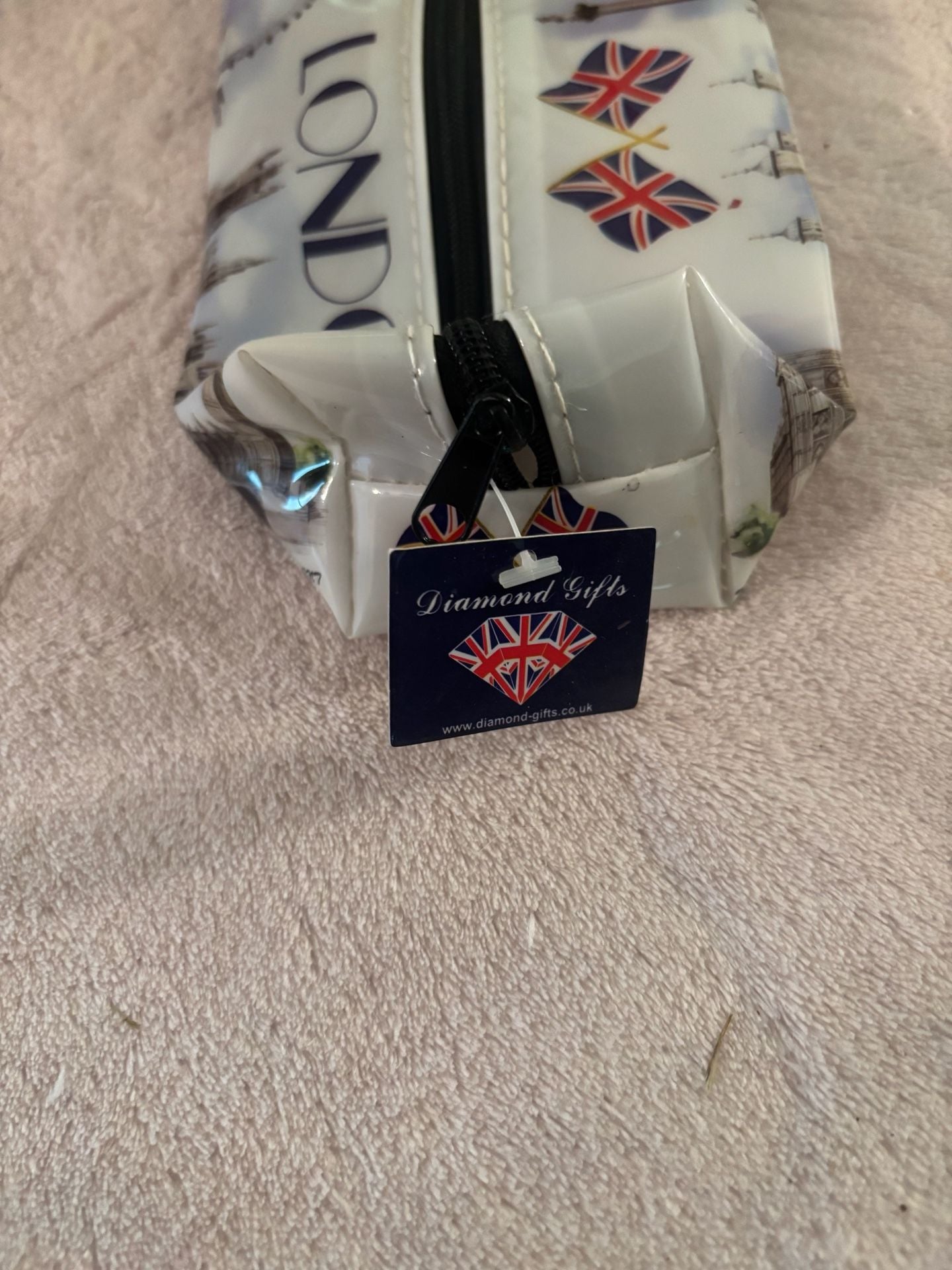 Diamond Gifts London Landmarks Souvenir Pencil Case Pouch 3