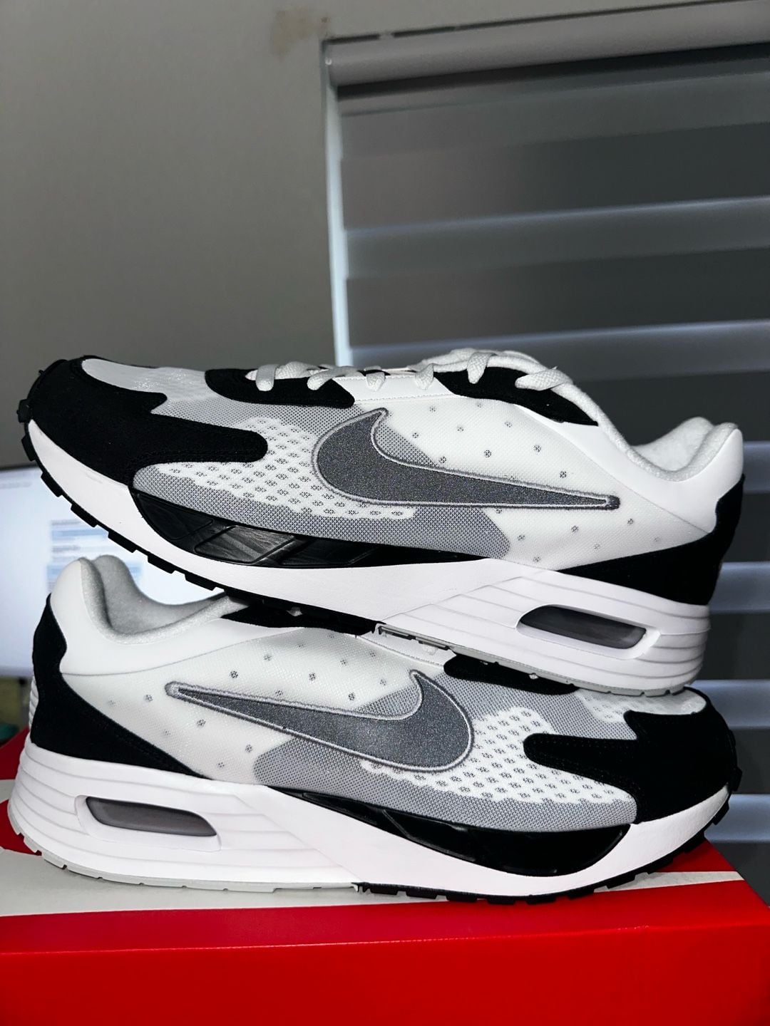 Nike Air Max Solo White Black Pure Platinum Sneakers 3