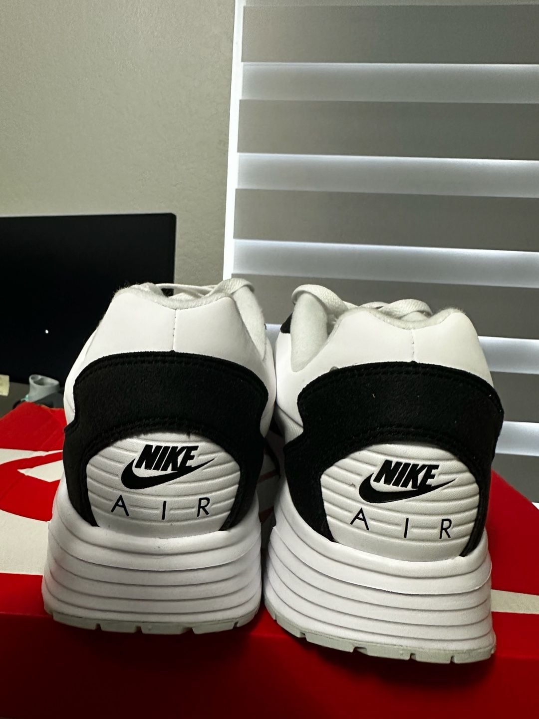 Nike Air Max Solo White Black Pure Platinum Sneakers 6