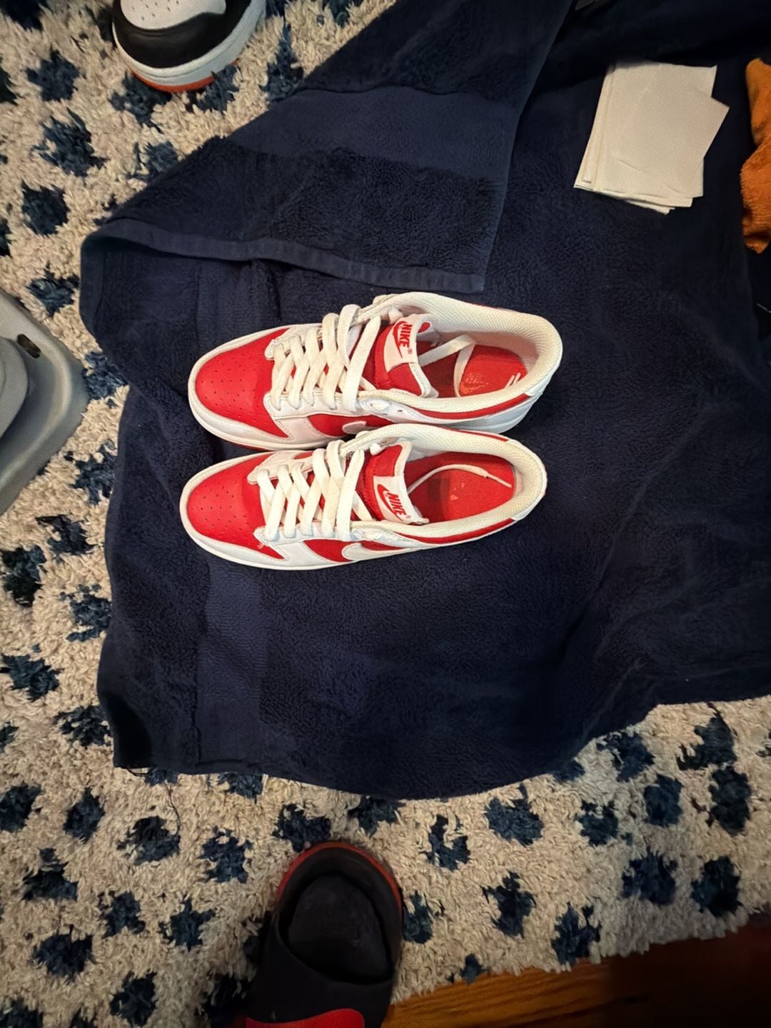 Nike Dunk Low Retro Championship Red University Red size 7 y or 8.5 w 7