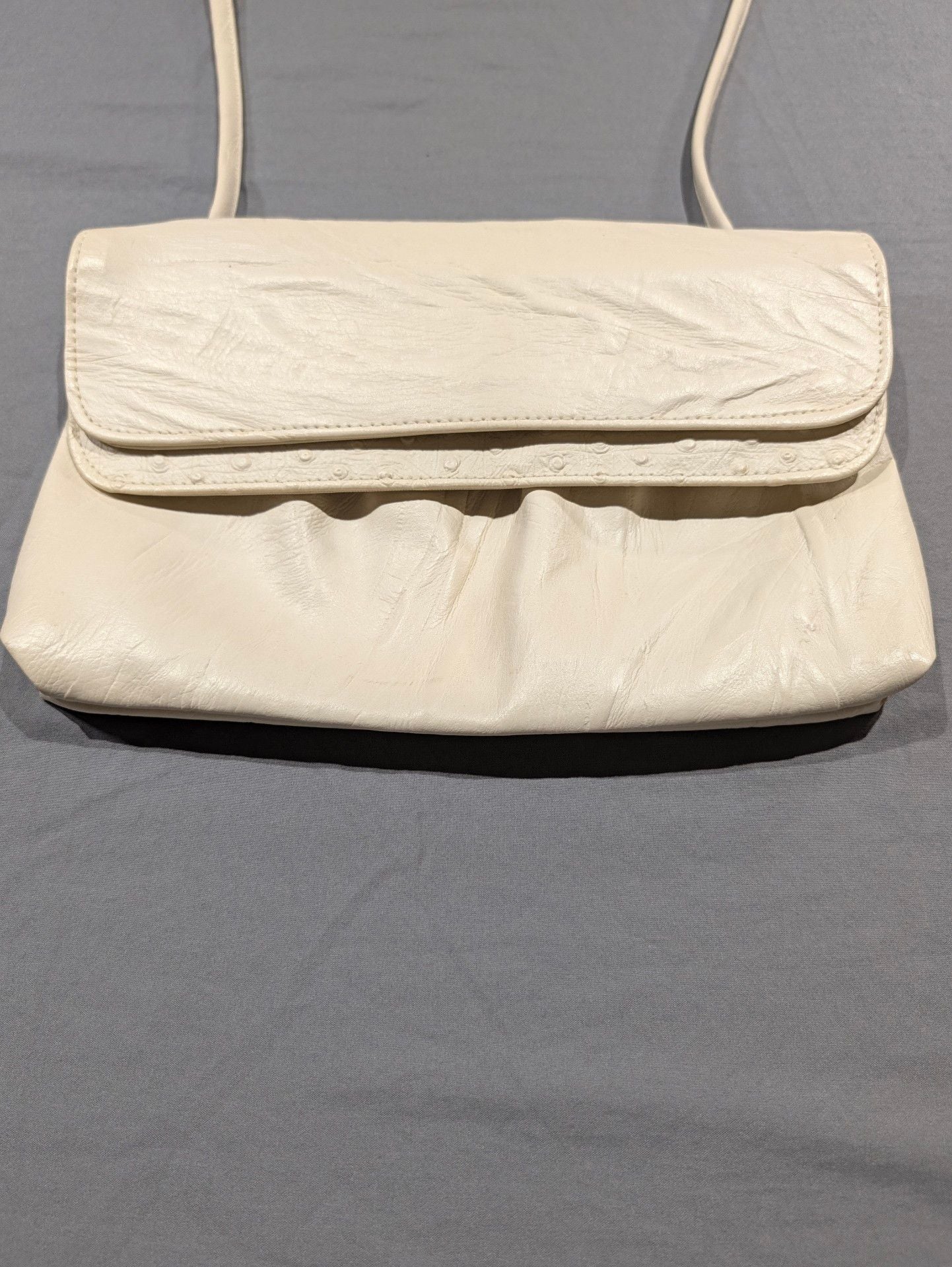 Hasi Hato White Ostrich Embossed Leather Vintage Crossbody Bag 2