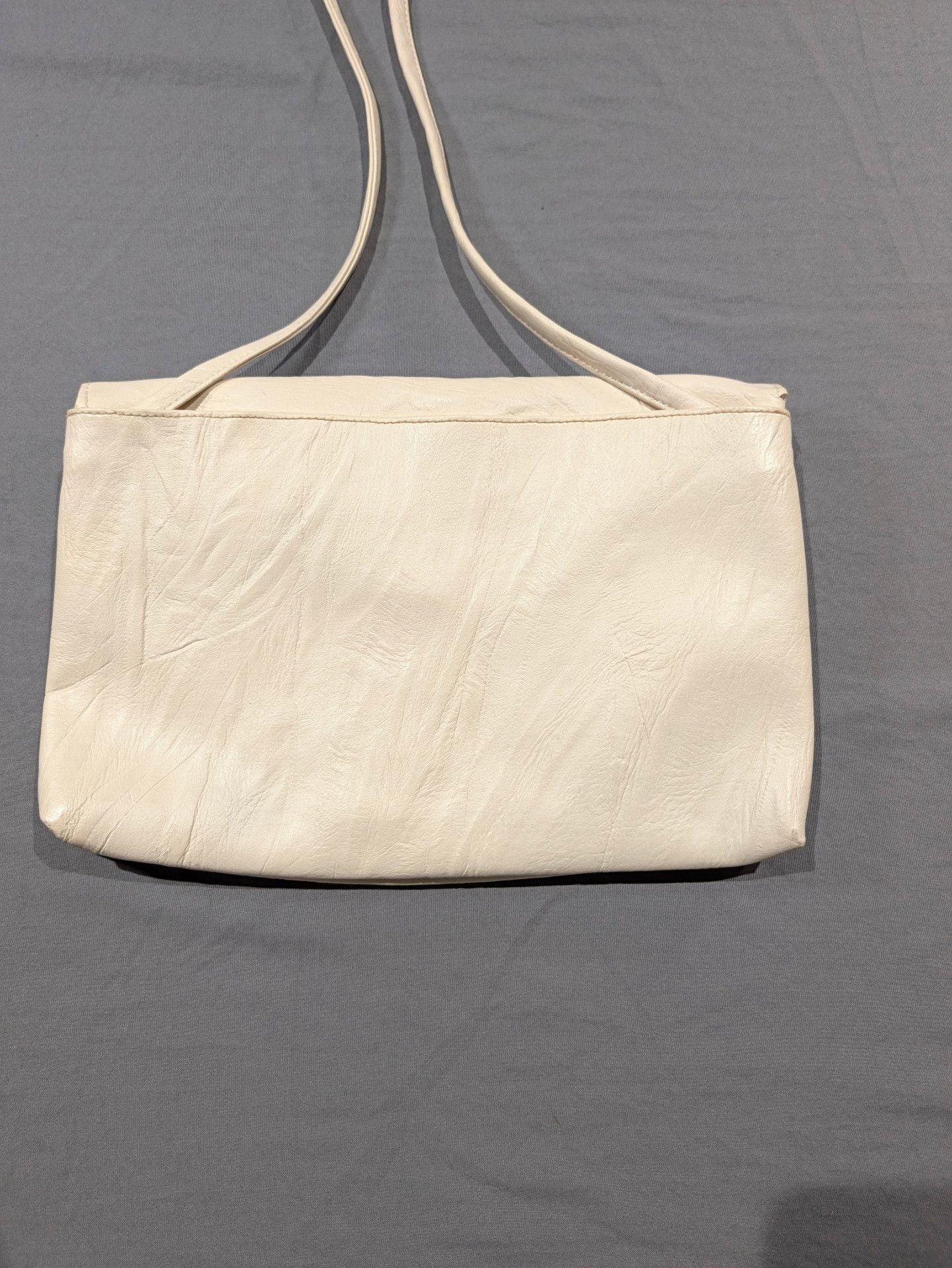 Hasi Hato White Ostrich Embossed Leather Vintage Crossbody Bag 8