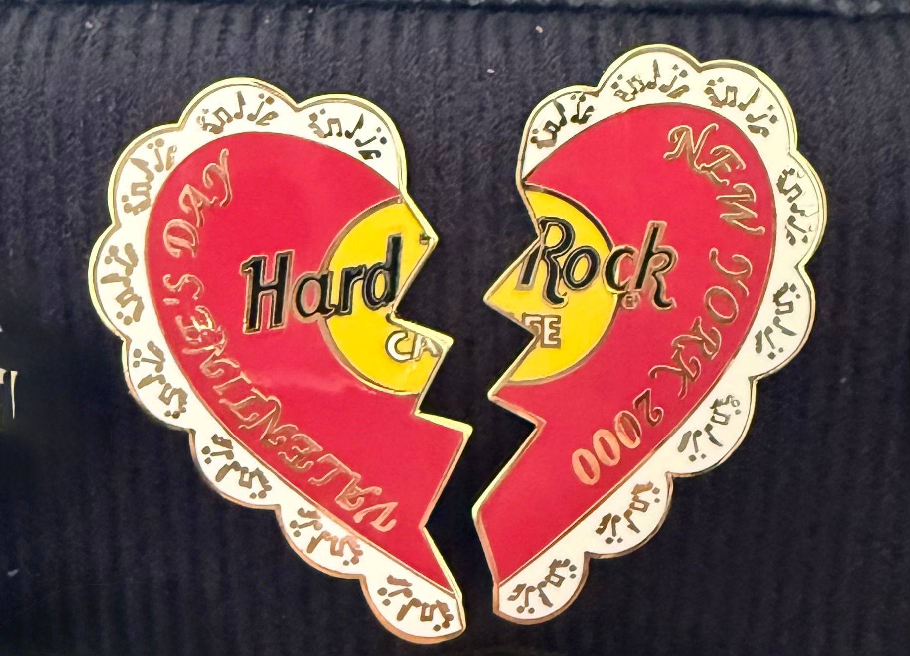 Hard Rock Cafe New York 2000 Valentine's Pin 1