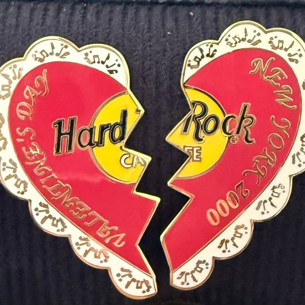 Hard Rock Cafe New York 2000 Valentine's Pin