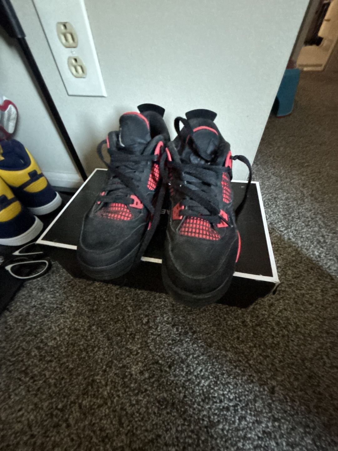 Jordan Air Jordan 4 Retro Red Thunder Sneakers 2