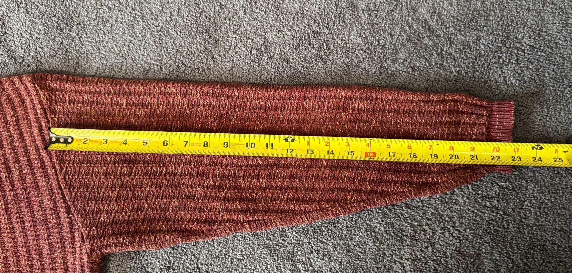 Fieldmaster V-Neck Sweater Size S Red Melange Ribbed Knit USA Made 8