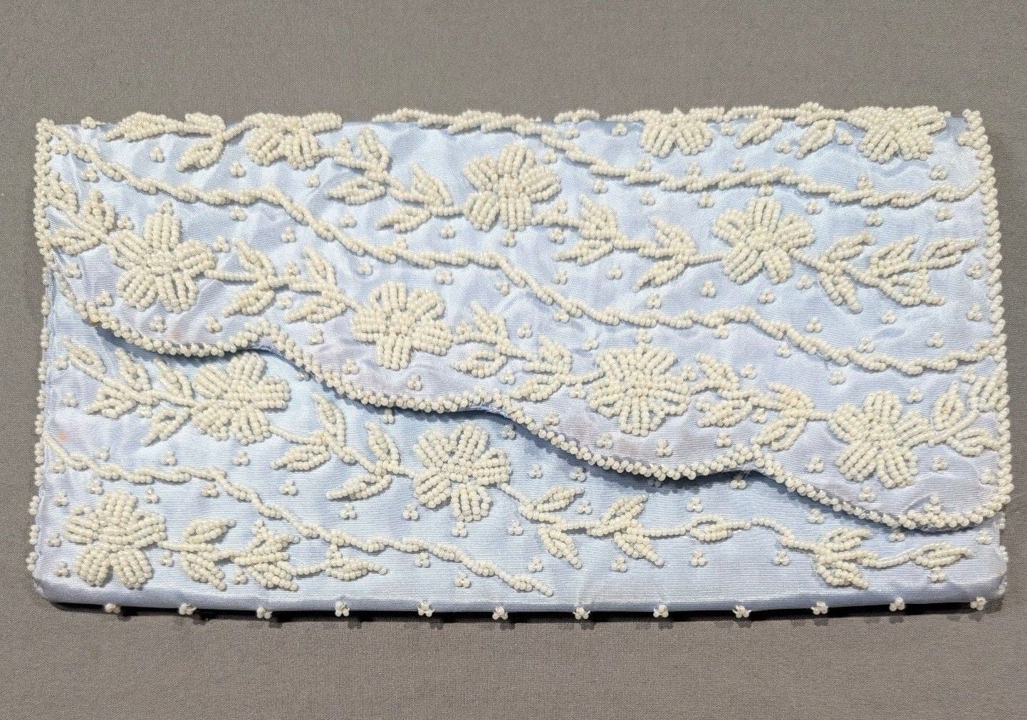 Vintage Hand Made in Hong Kong Light Blue Beaded Floral Evening Clutch Purse 2