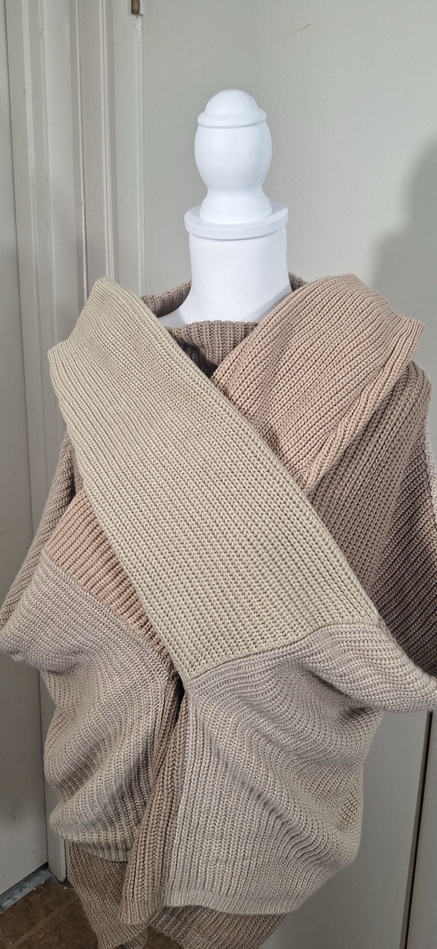 PrettyLittleThing Oversized Sweater Sz XL, Stone, Tan, Boohoo Boyfriend Jumper 13