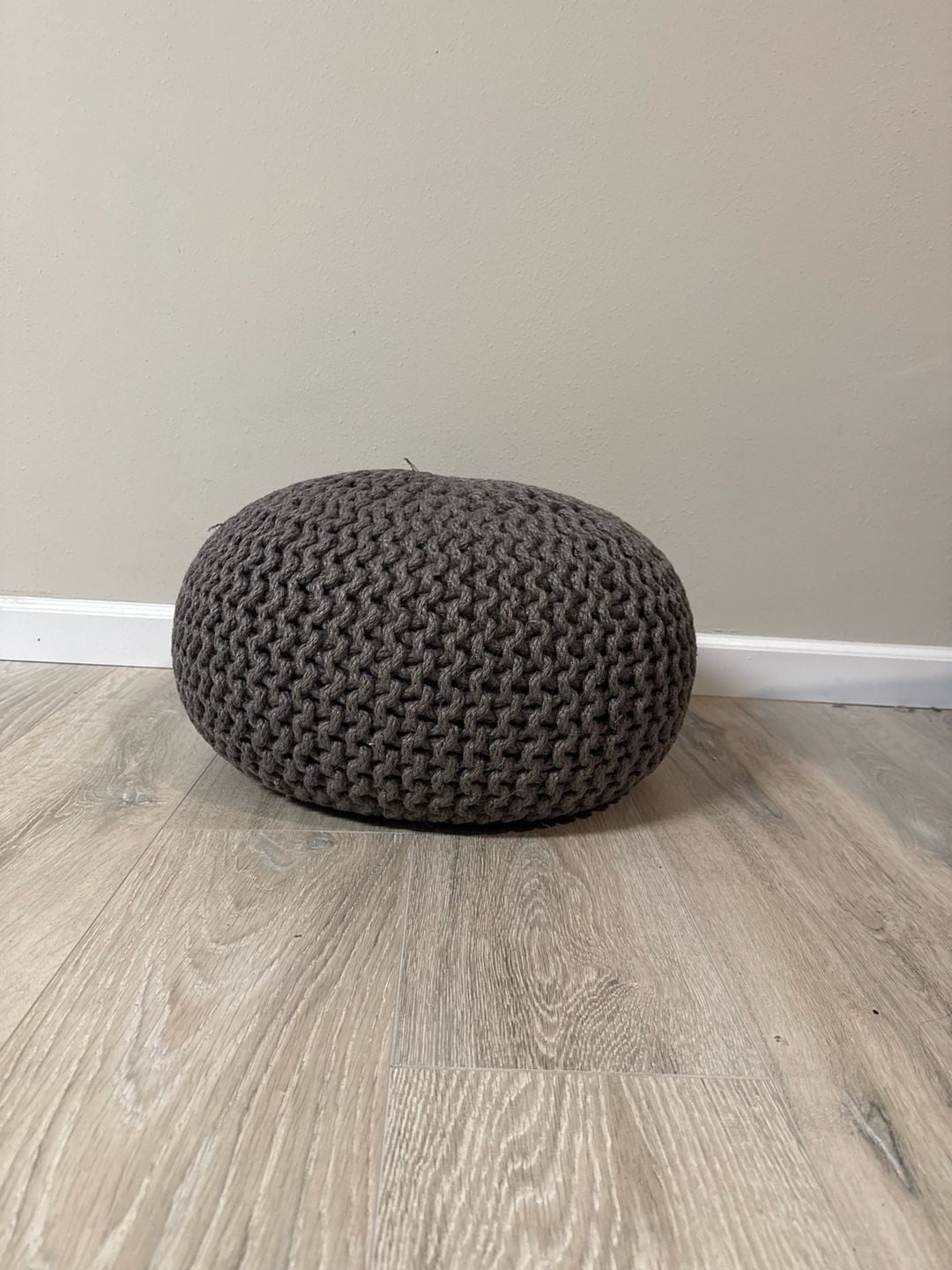 Christopher Knight Home Nahunta Modern Knitted Cotton Round Pouf Gray 1