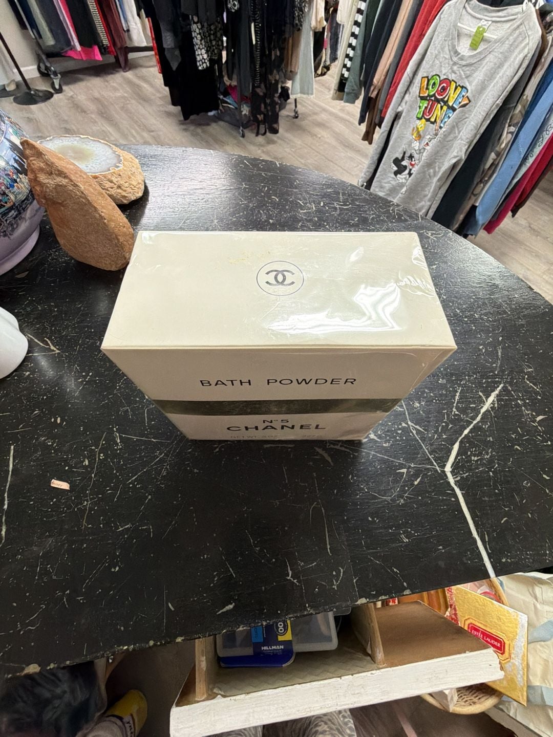 Chanel No 5 Bath Powder Size 8 oz Sealed 5