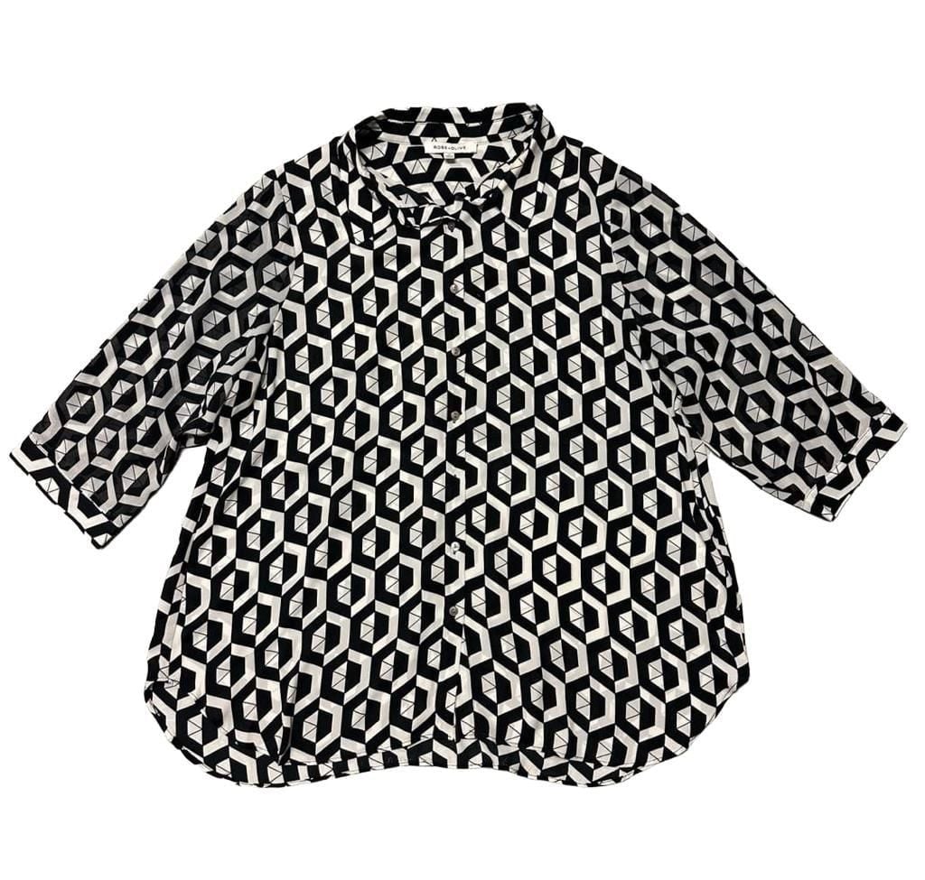 Rose & Olive Geometric Blouse Size 1X Black White Button Front 2