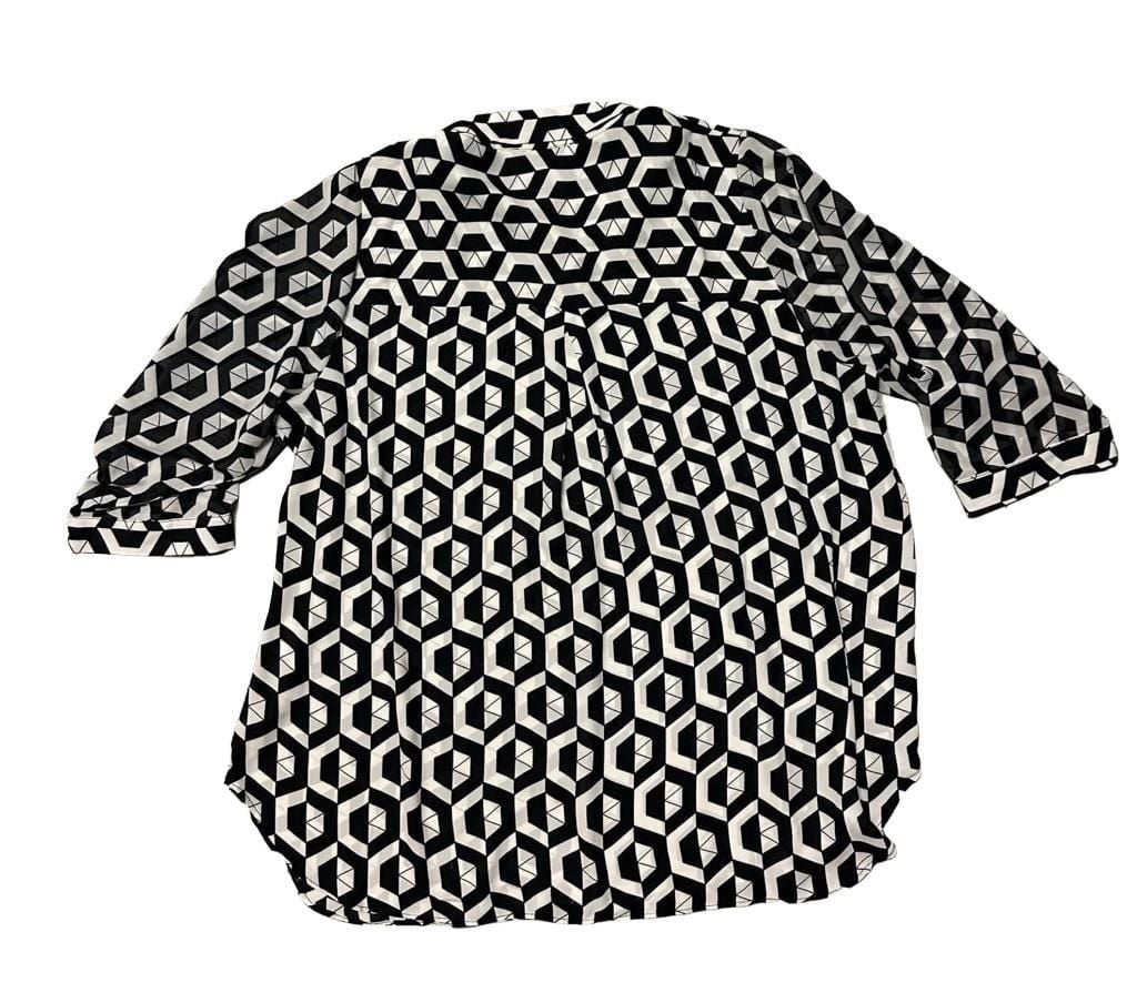 Rose & Olive Geometric Blouse Size 1X Black White Button Front 4