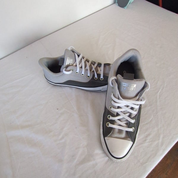 Converse Chuck Taylor All Star Malden Street Size 8 Gray Sneakers