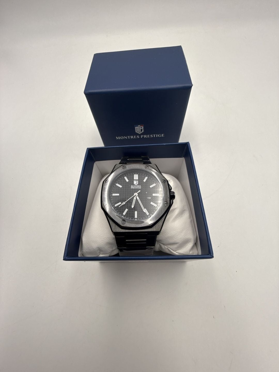 Montres Prestige Classic MPW-0250 Men's Quartz Watch Black Box 6