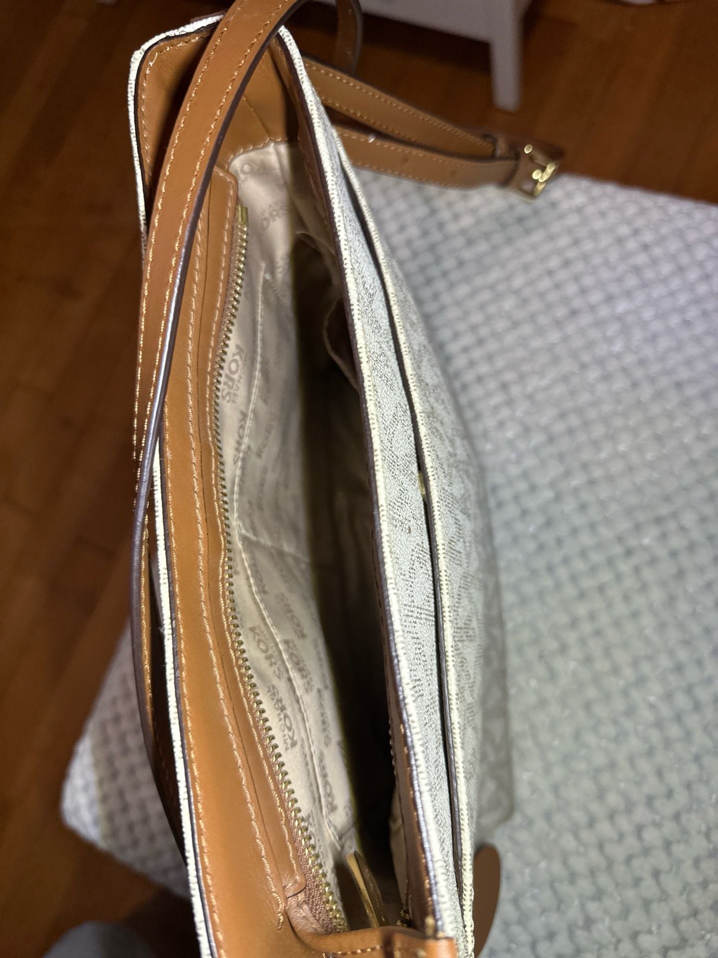 MICHAEL KORS Vintage Y2K Vanilla Crossbody - Original Rare 2017 - 35T6GTVM2B 9