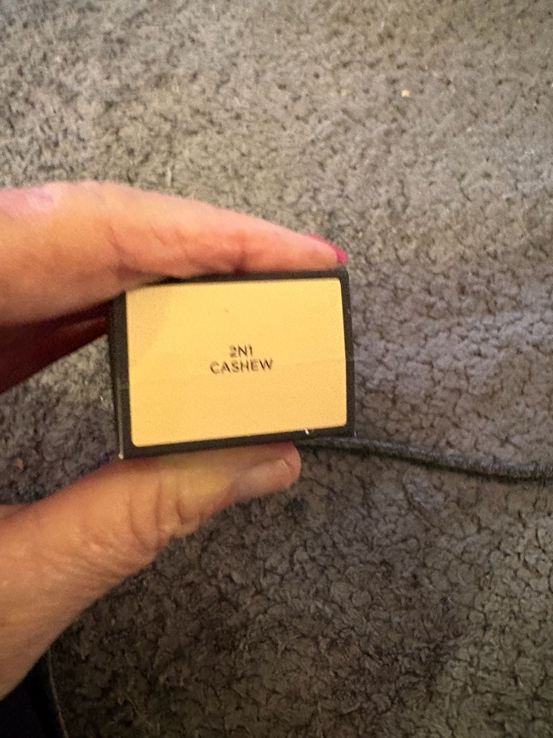 Laura Mercier Real Flawless Foundation 2N1 Cashew 1 fl oz 4