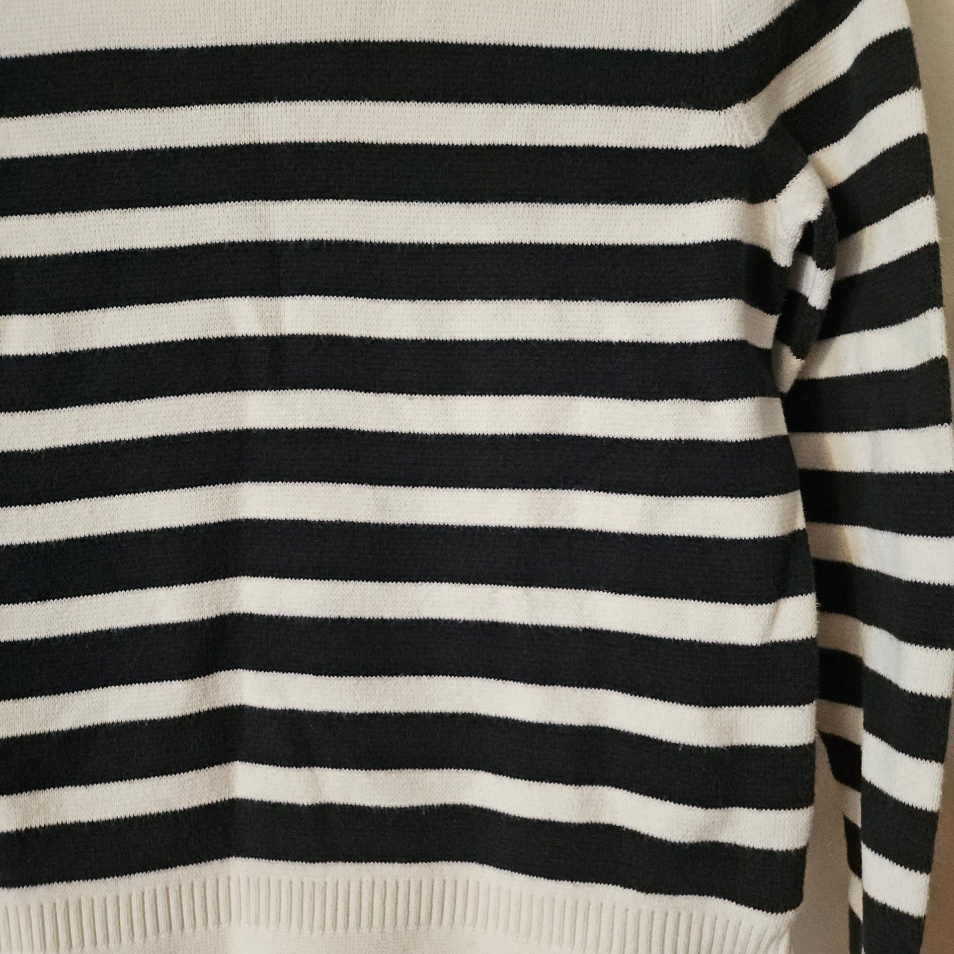 Black and white Striped Sweater 266 4