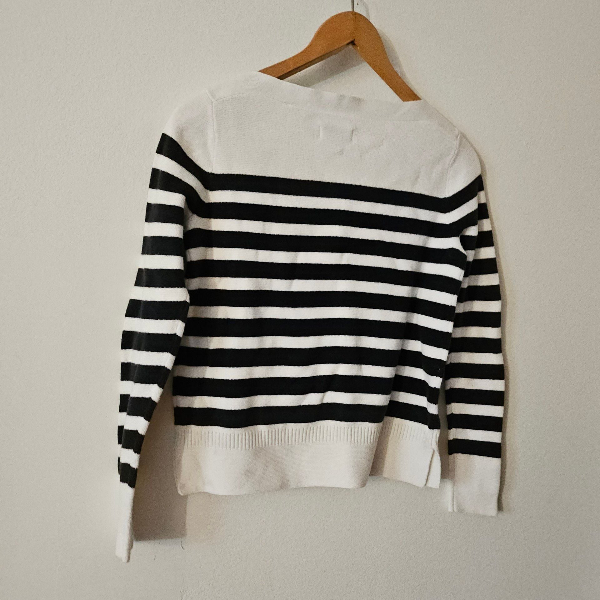 Black and white Striped Sweater 266 7