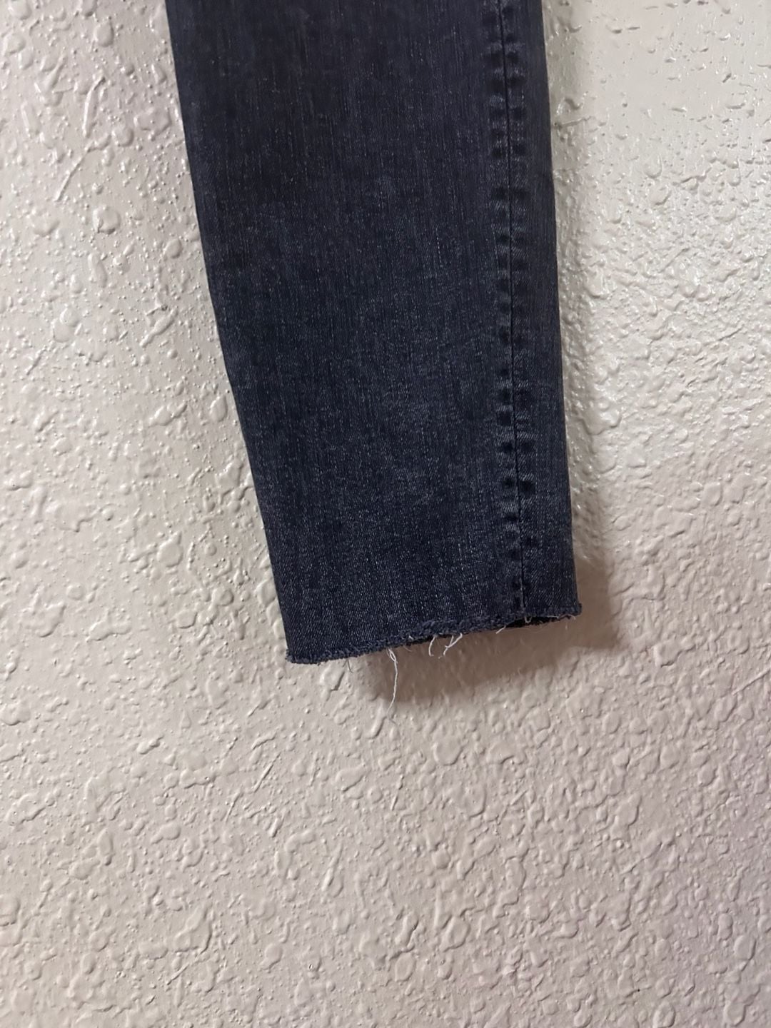 MOTHER The Looker Skinny Jeans Size 28 Black Washed Denim Raw Hem 5