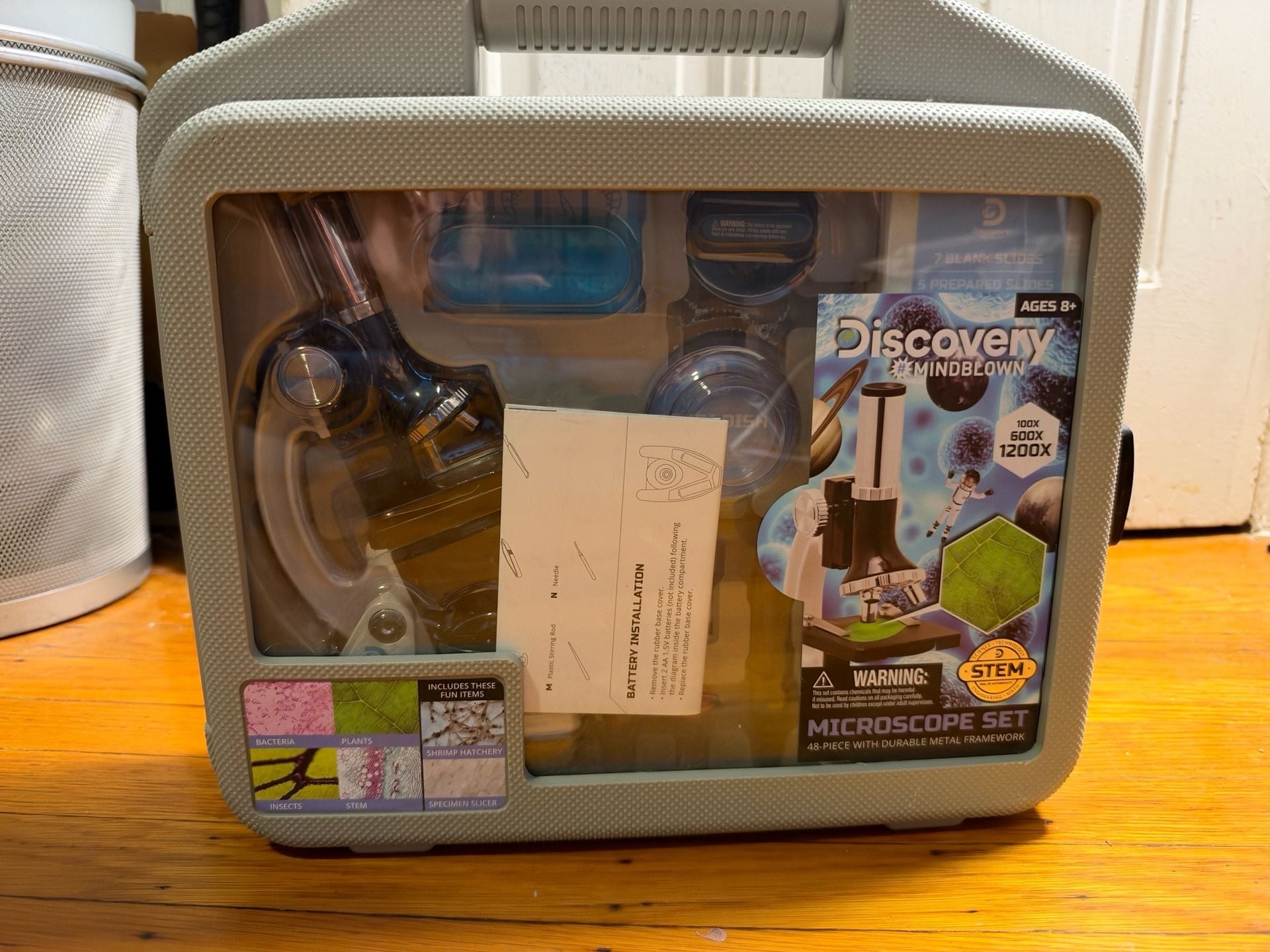 Discovery Mindblown STEM Microscope Set 48-Piece 1