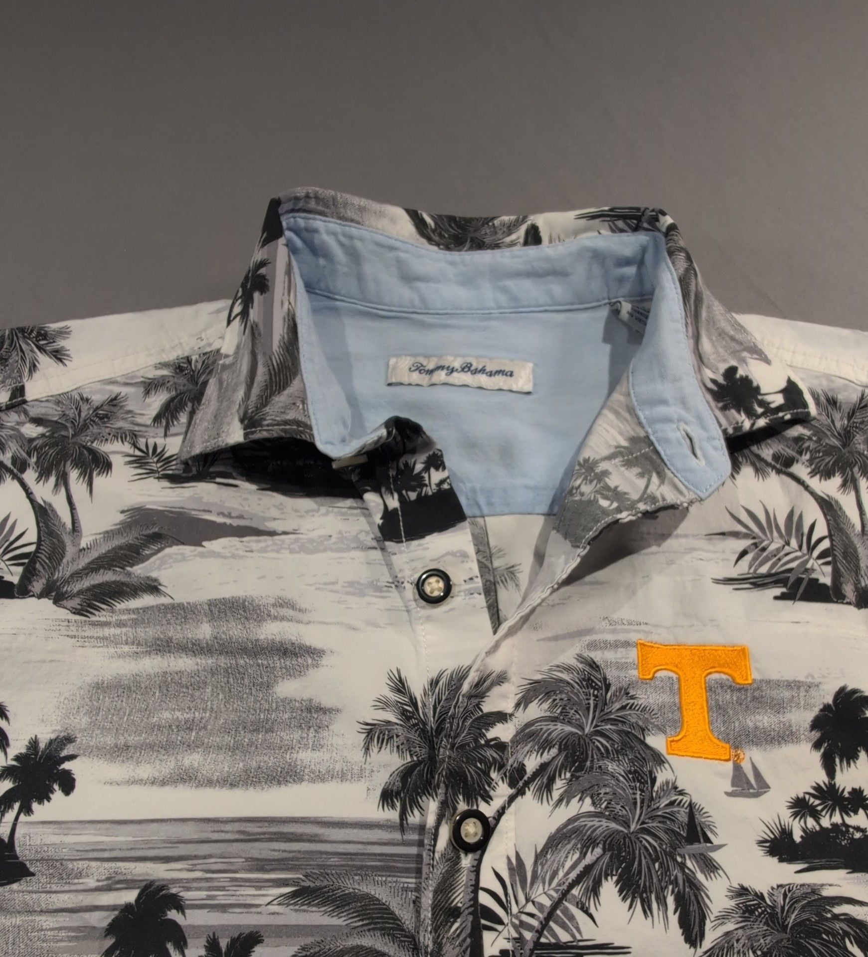 Tommy Bahama Tennessee Volunteers Tropical Horizons Shirt S Black White 3