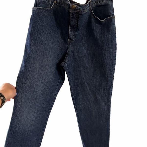 Gloria Vanderbilt women's jeans size 18 Straight Leg Med Wash Blue