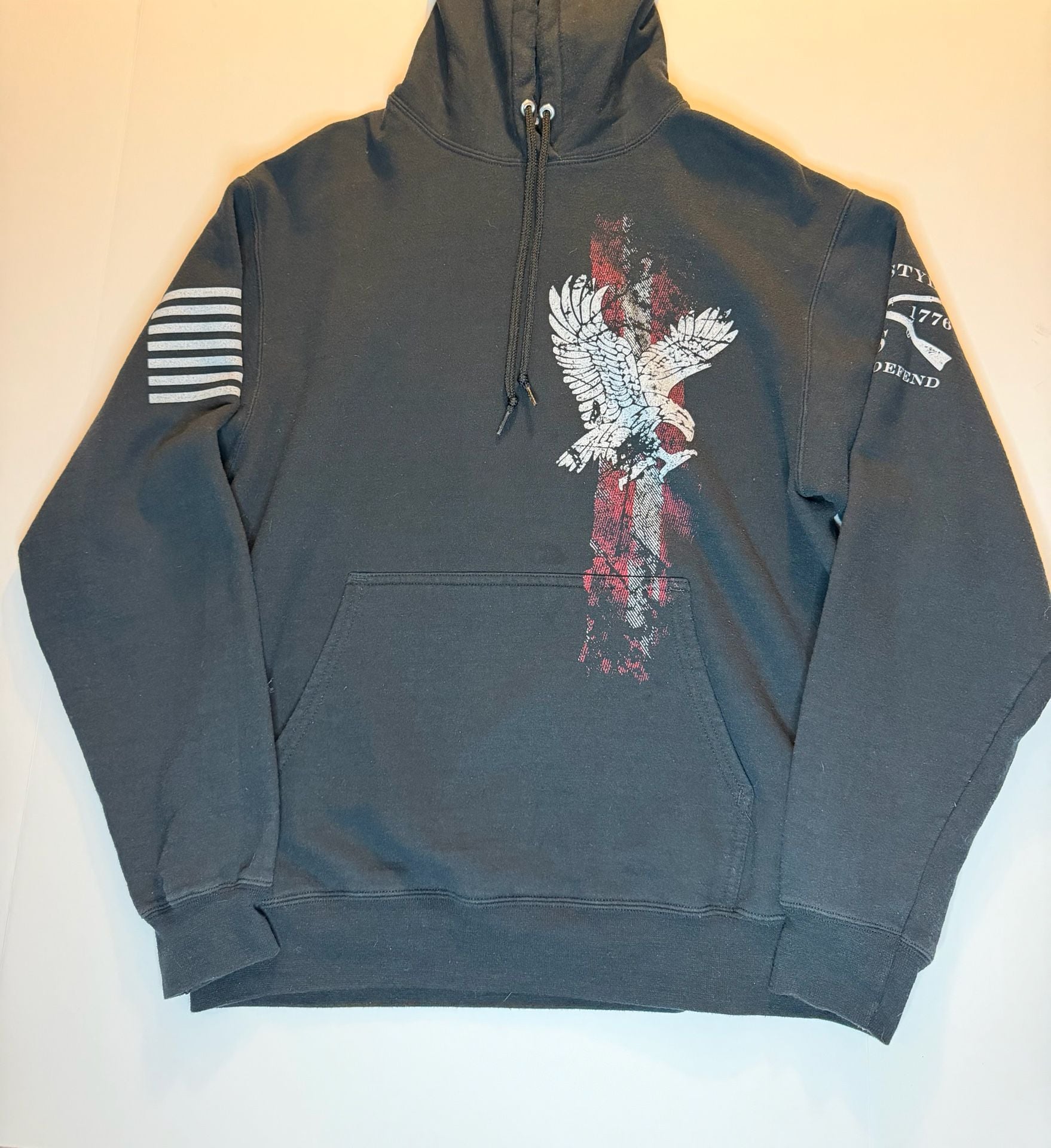 Grunt Style Hoodie Size Medium Black Eagle US 1776 American Flag 2