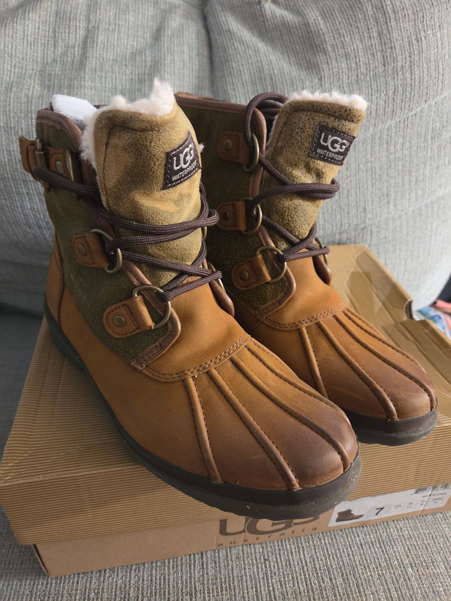 UGG 1
