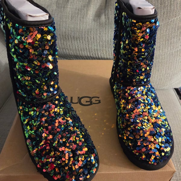 UGG Classic Short Stellar Sequin Boots Size 7 Black