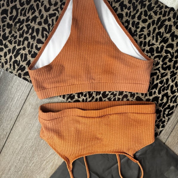 Good American Always Fits Scoop Neck Bikini Top Orange Cream