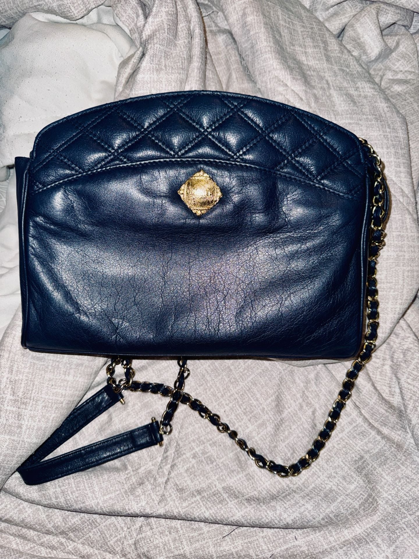 Vintage Monet Quilted Leather Crossbody Shoulder Bag Blue Gold Chain 2