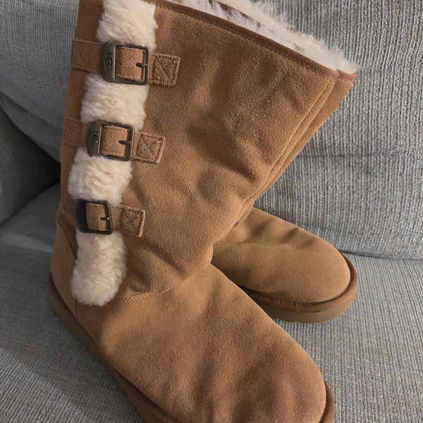 UGG Klea Boots Chestnut Suede